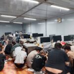 老挝万象公安总局警方在万象市塔銮努亚村抓获88名诈骗团伙成员-白菜导航网-白菜社区-白菜作业群